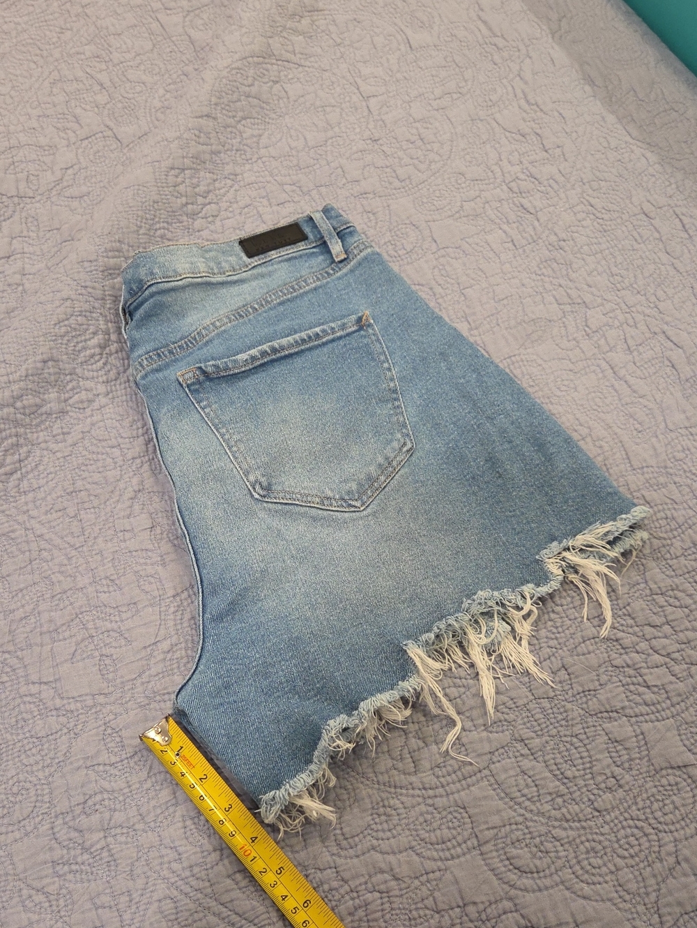 Nicole Miller Light Wash "Nomad" Super High Rise Frayed Hem Denim Shorts Sz 12! - Picture 10 of 10